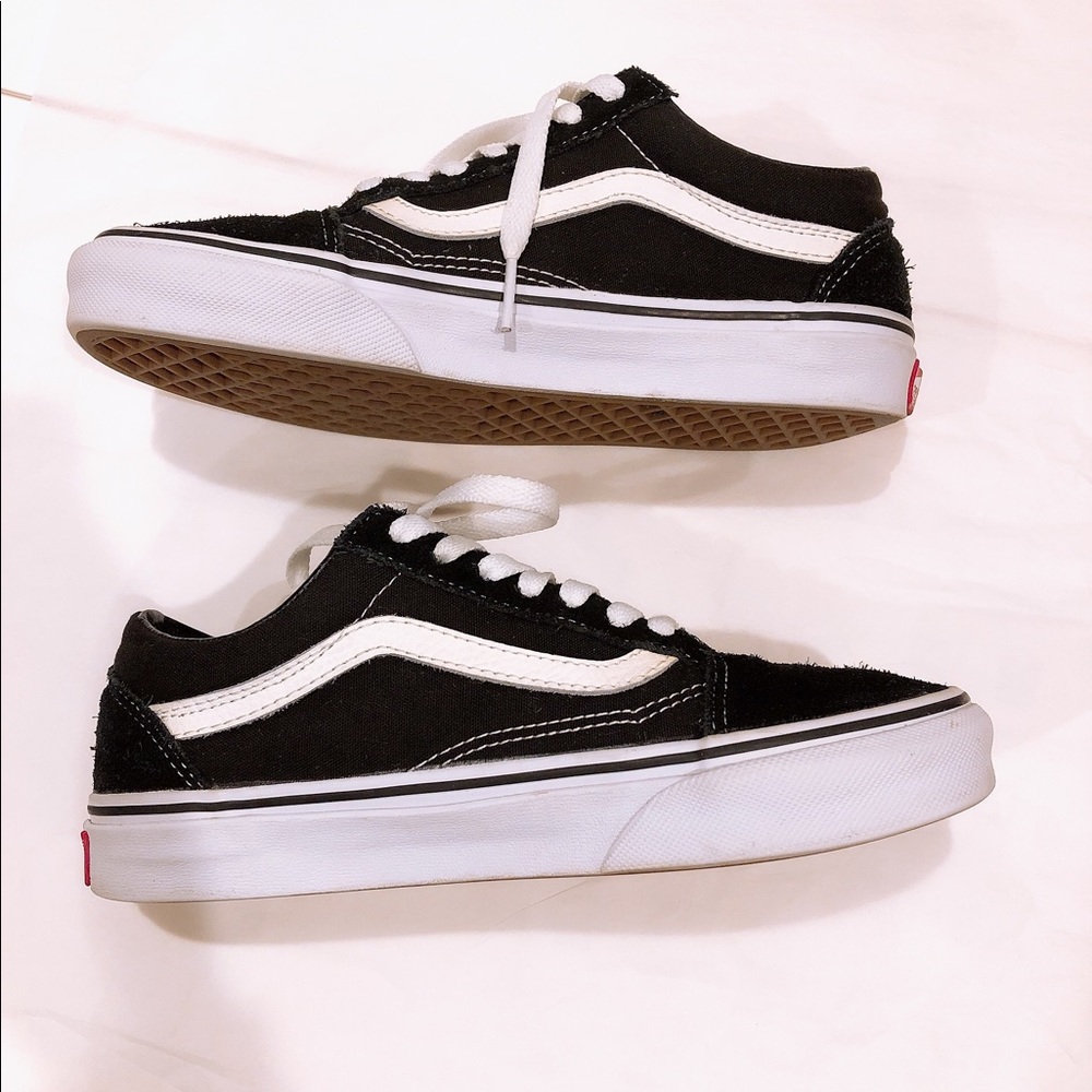VANS OLD SKOOL SNEAKERS